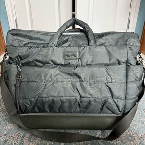 Itzy Ritzy dream weekender bag NWT